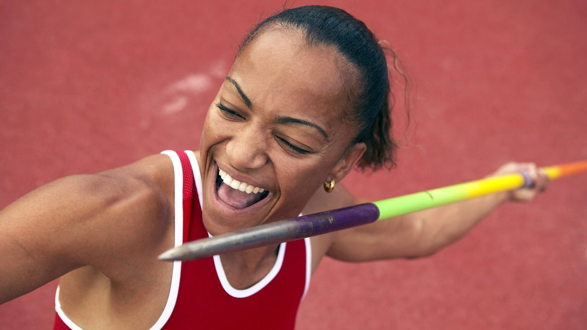 中国举重队在集训中挑战更高重量目标，中国举重队日常训练视频